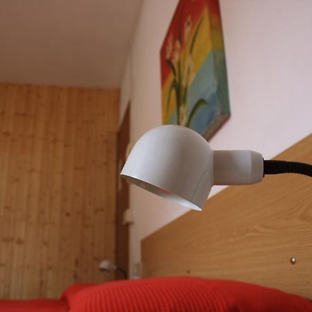 Albergo Della Posta Clusone Kültér fotó