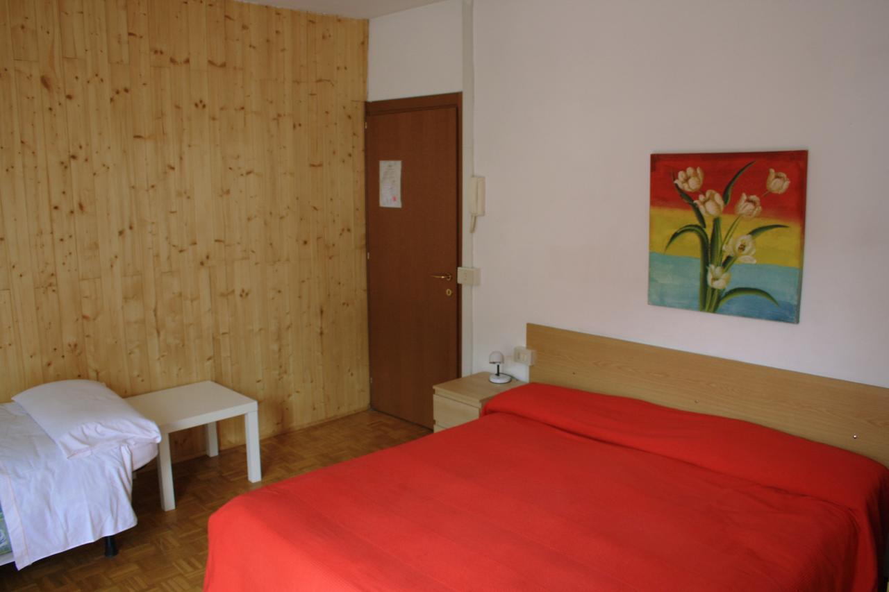Albergo Della Posta Clusone Kültér fotó